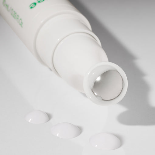 Thanh lăn dành cho mặt và mắt INNISFREE Green Tea Seed Eye & Face Ball 10 mL