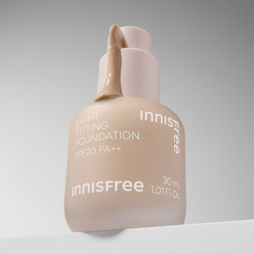 Kem nền trang điểm innisfree Light Fitting Foundation 30ml